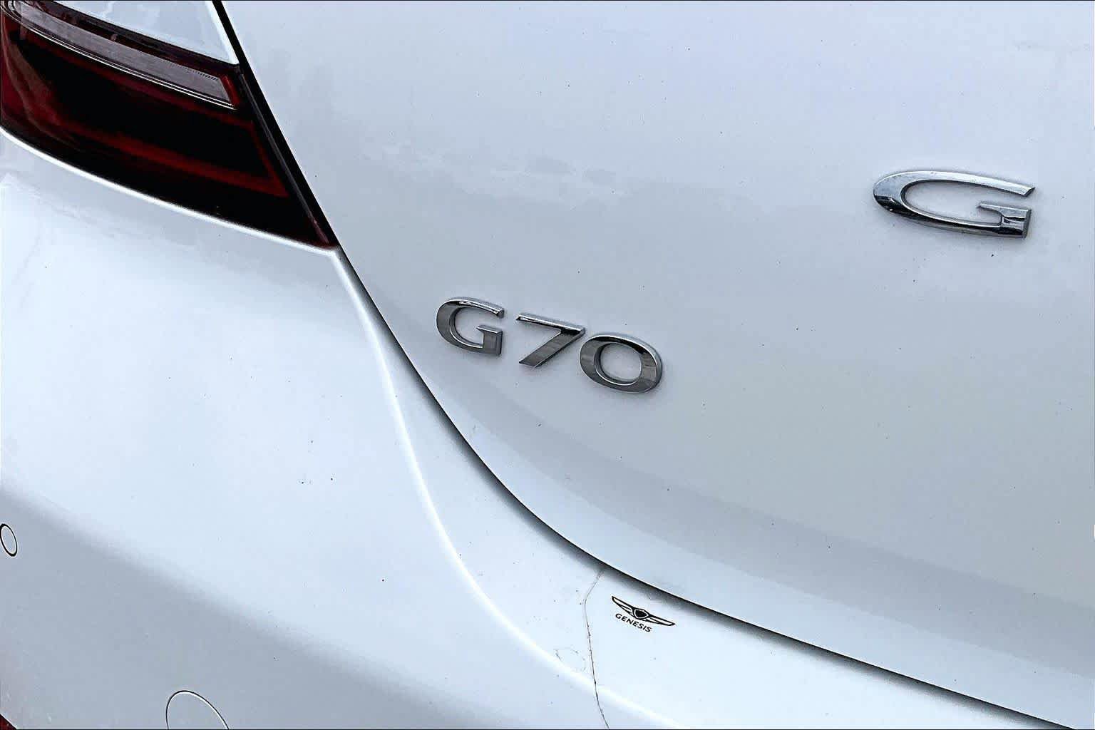 Used 2023 Genesis G70 2.0T w/ Sport Prestige Package RWD image 10