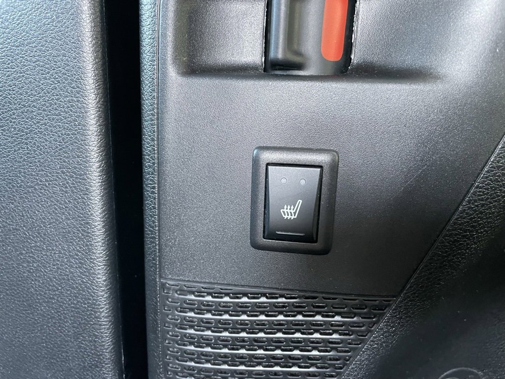 Used 2025 Chrysler Pacifica Limited image 57