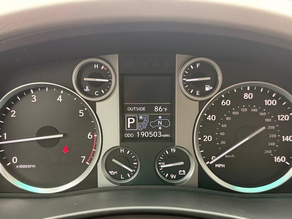 Used 2013 Lexus LX 570 4WD w/ Luxury Pkg image 41