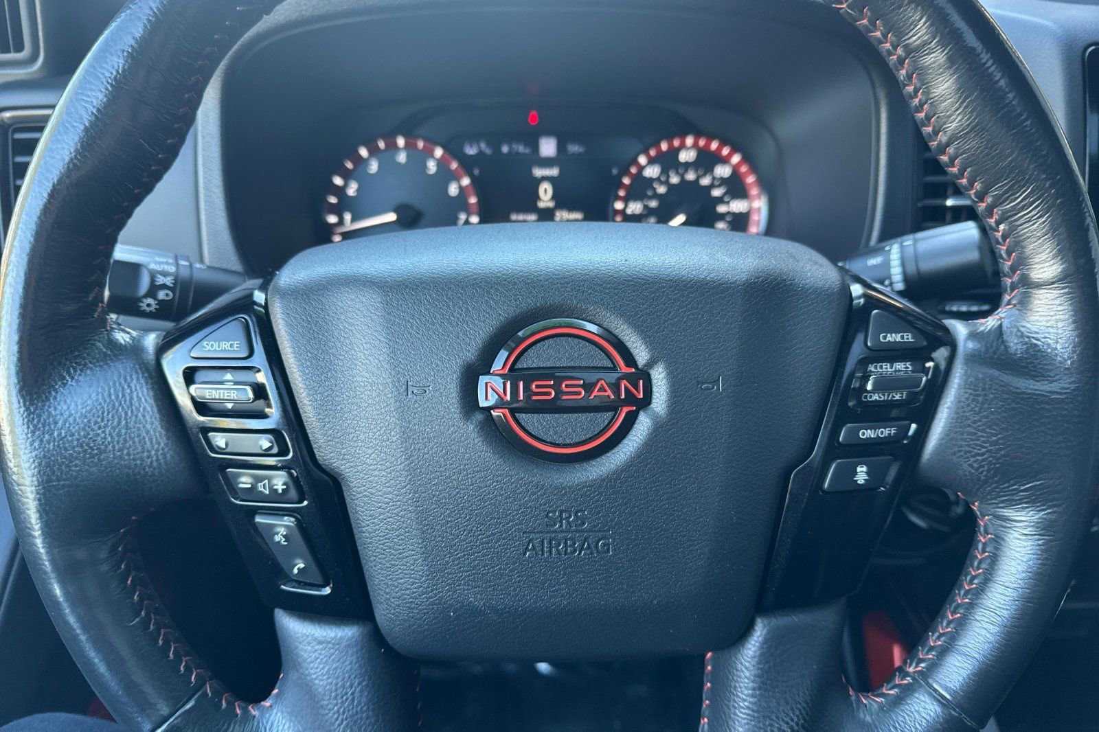 Used 2023 Nissan Frontier PRO-4X w/ Pro-4X Premium Package image 24