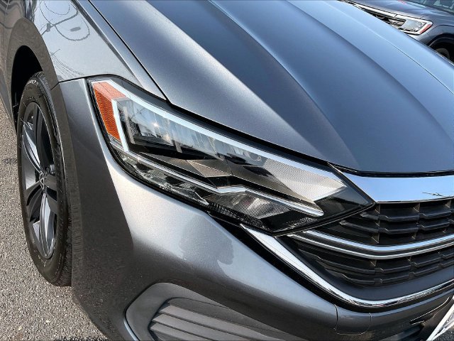 Certified 2022 Volkswagen Jetta SE FWD image 10