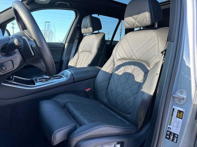 Used 2025 BMW X5 M60i image 21