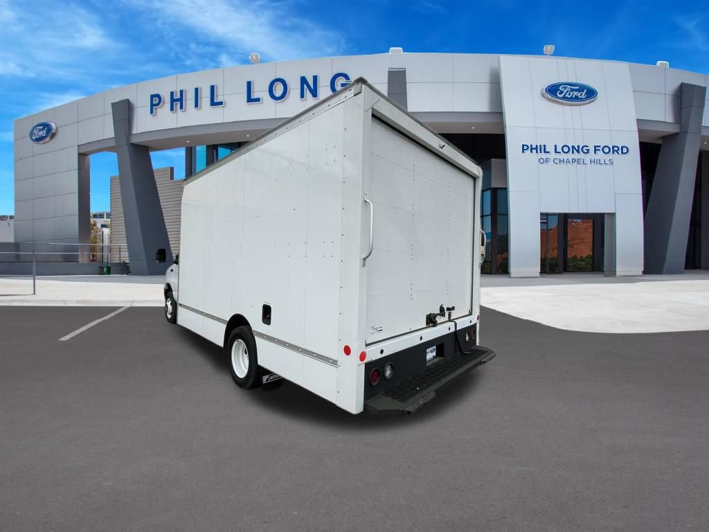 New 2024 Ford E-450 and Econoline 450 Super Duty w/ Driver's Safety Package RWD image 5