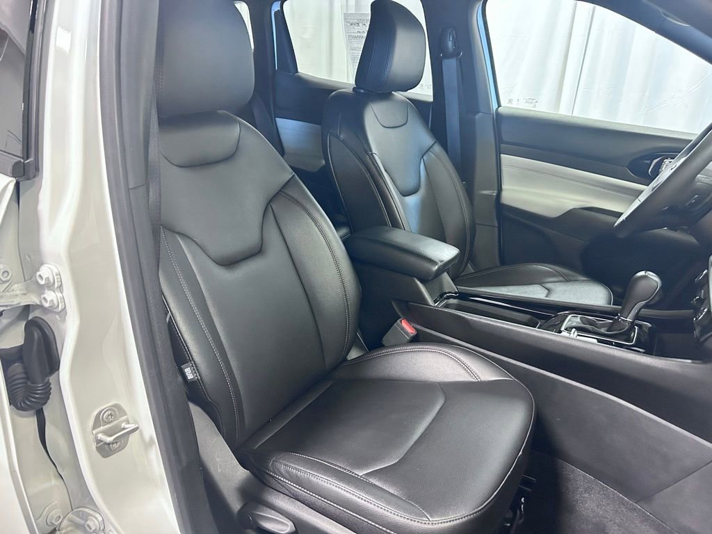 Used 2024 Jeep Compass Limited image 18