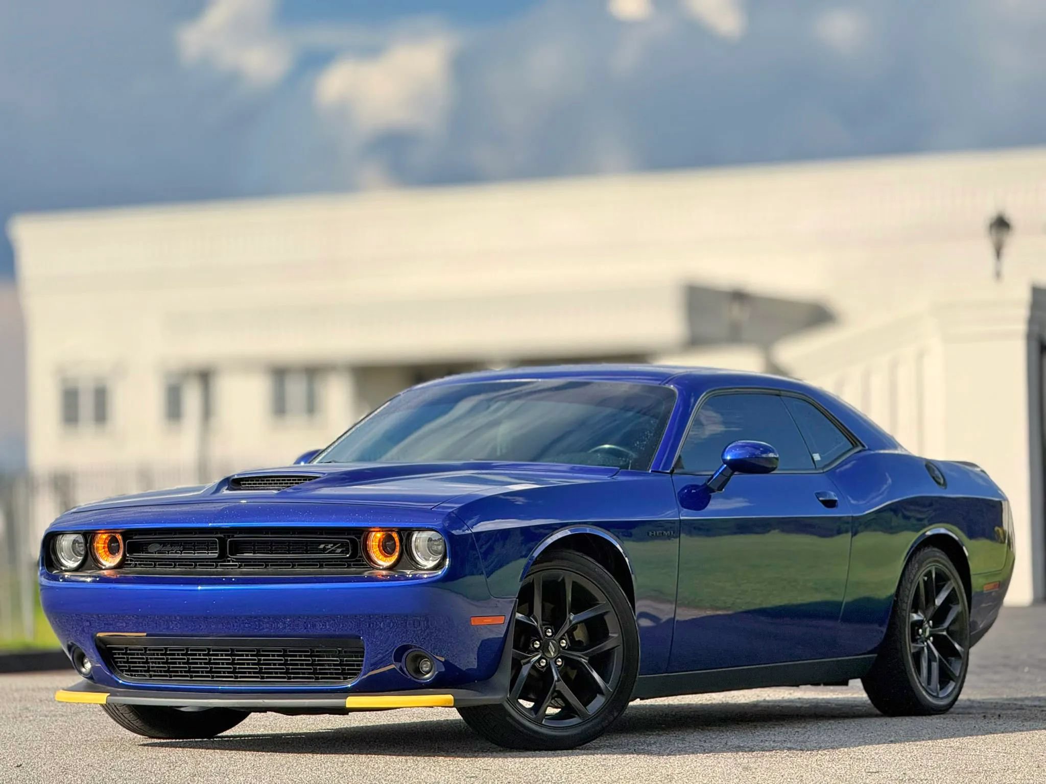 Used 2022 Dodge Challenger R/T w/ Blacktop Package RWD image 1