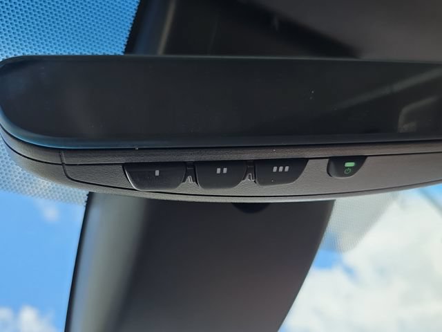 Used 2021 Toyota Avalon Limited FWD image 25