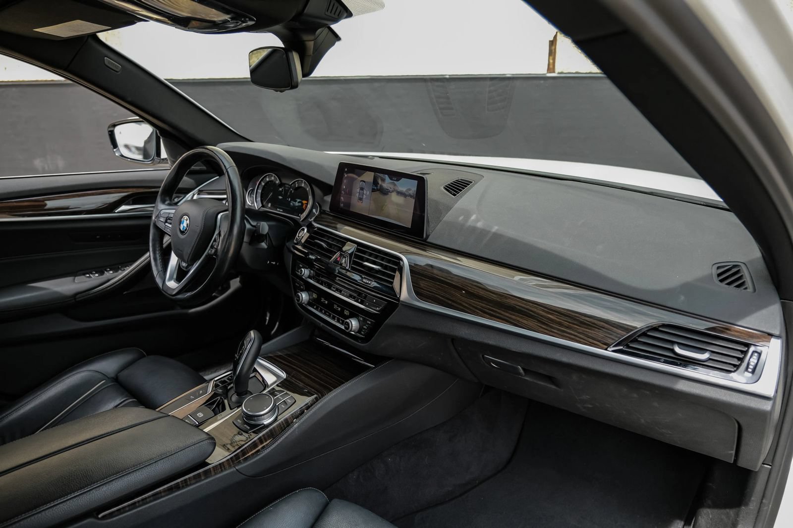 Used 2019 BMW 540i xDrive AWD/4WD image 10