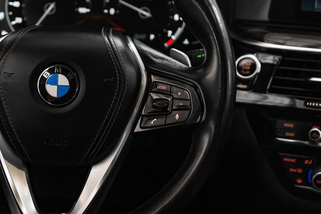 Used 2018 BMW 540i RWD image 19