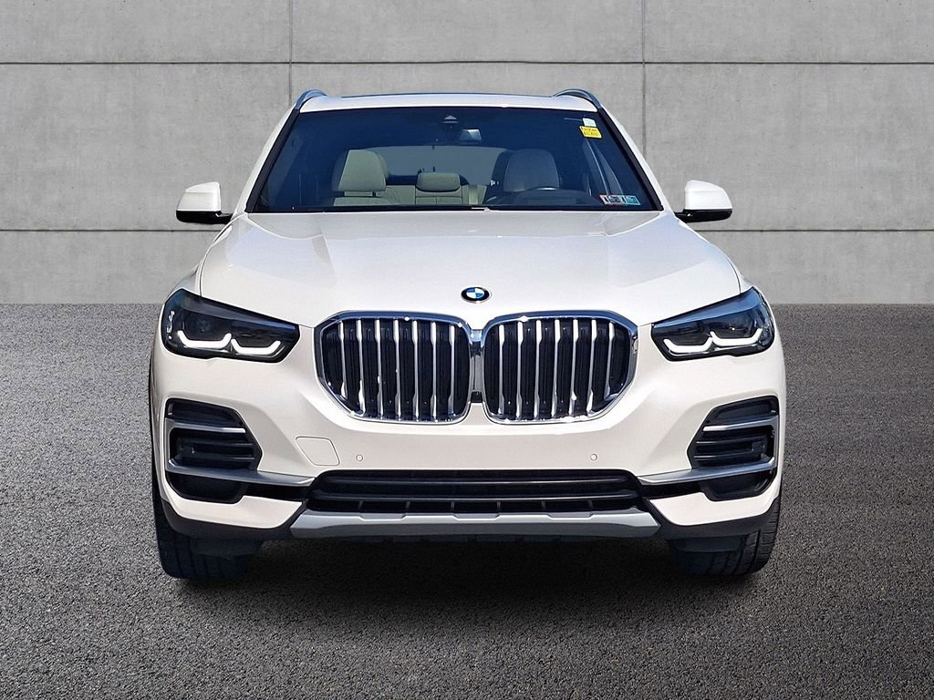 Used 2023 BMW X5 xDrive40i w/ Premium Package AWD/4WD image 2