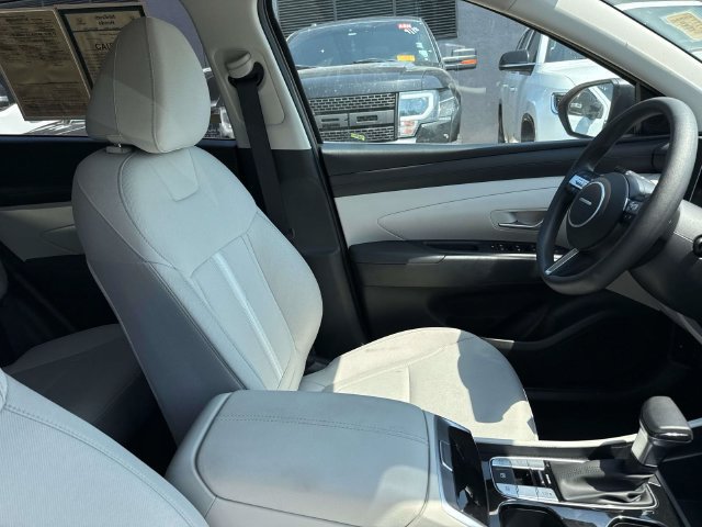 Used 2025 Hyundai Tucson SEL FWD image 13