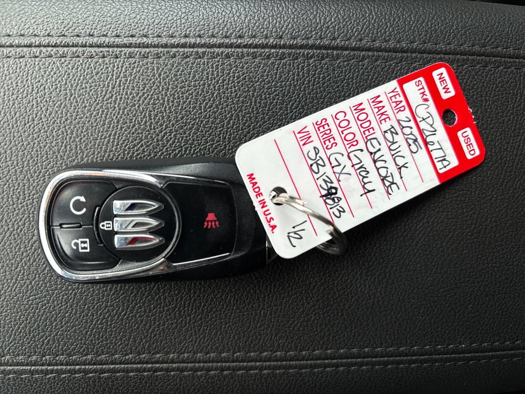 Used 2025 Buick Encore GX Preferred FWD image 31