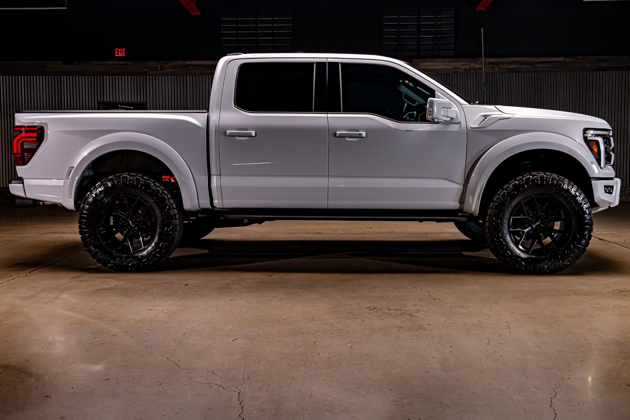 Used 2025 Ford F150 Raptor image 11