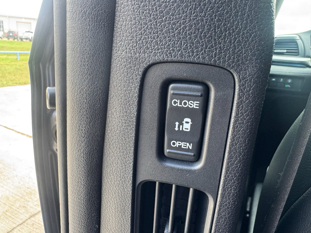 Certified 2024 Honda Odyssey Elite image 26