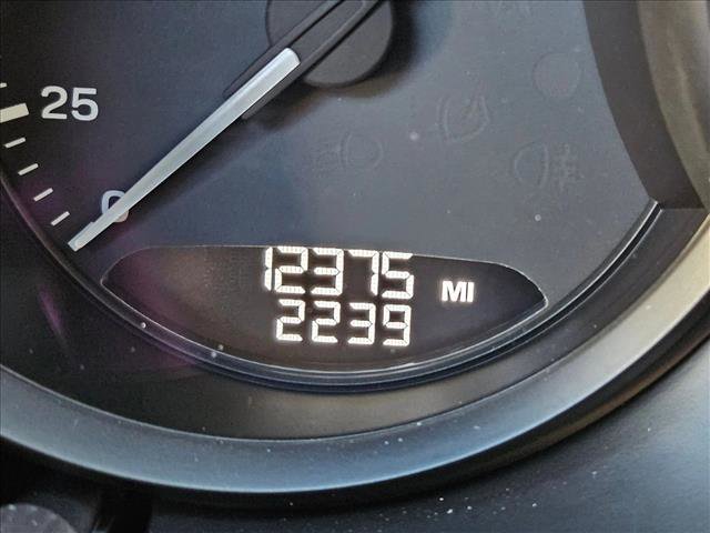 Used 2023 Porsche Macan image 11