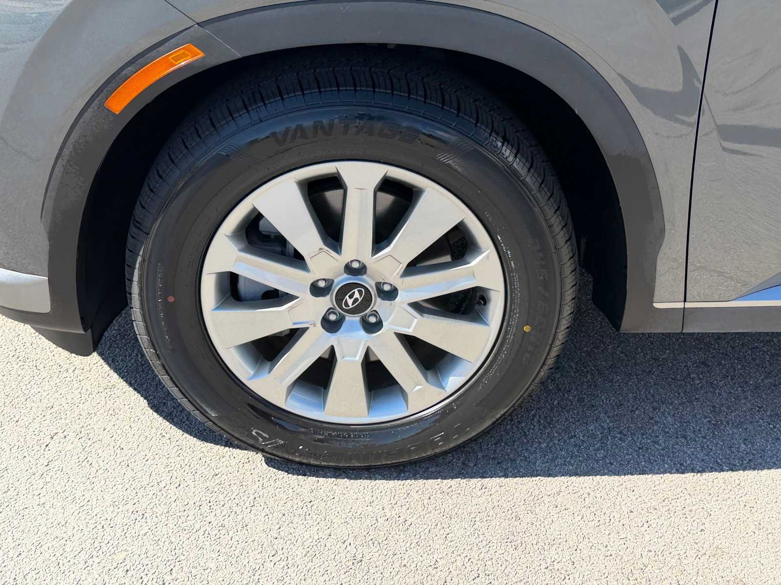 Used 2024 Hyundai Palisade SEL FWD image 33