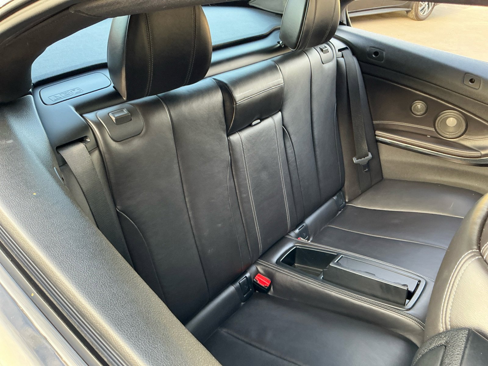 Used 2016 BMW M4 Convertible image 18