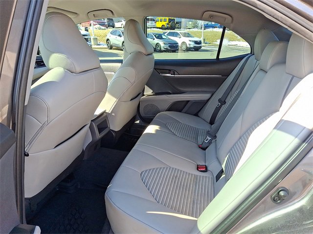 Used 2023 Toyota Camry SE image 8