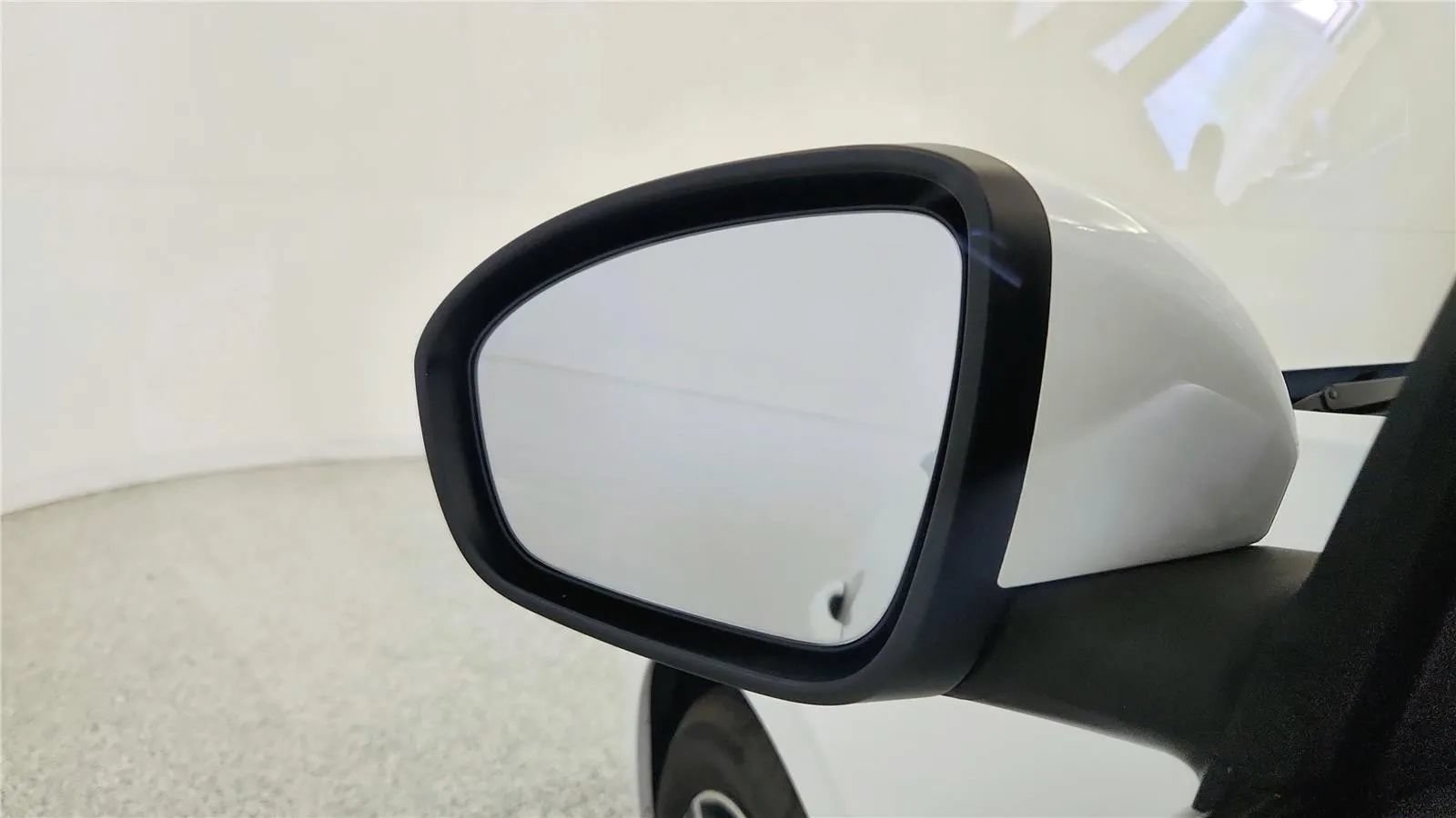 Used 2024 Nissan Sentra SV FWD image 24