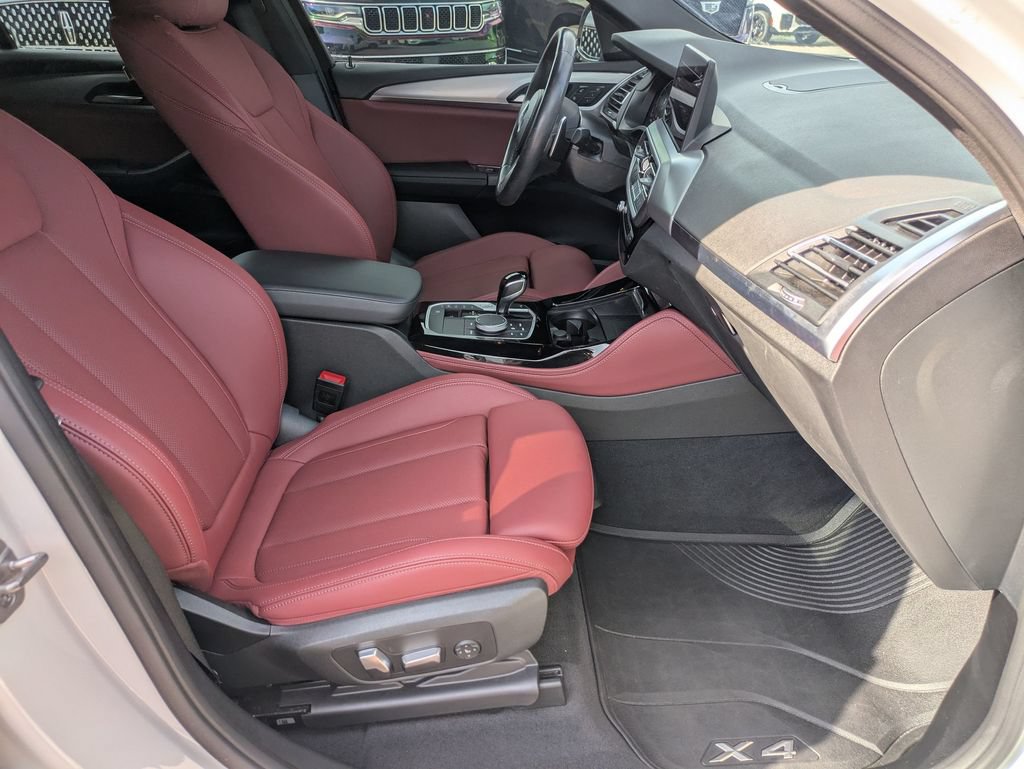 Used 2024 BMW X4 xDrive30i w/ M Sport Package AWD/4WD image 23