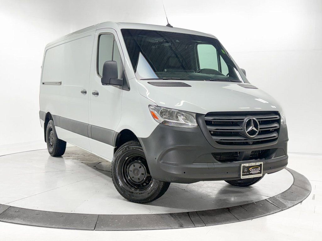 Used 2023 Mercedes-Benz Sprinter 1500 image 1