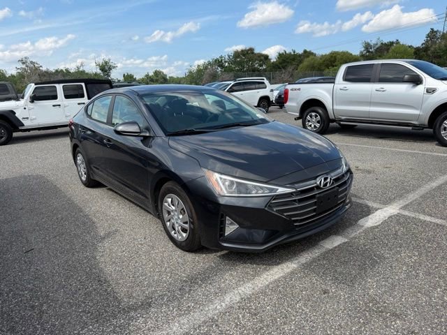 Used 2020 Hyundai Elantra SE FWD image 2
