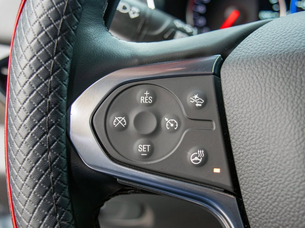 Used 2023 Chevrolet Traverse Premier w/ Redline Edition image 16