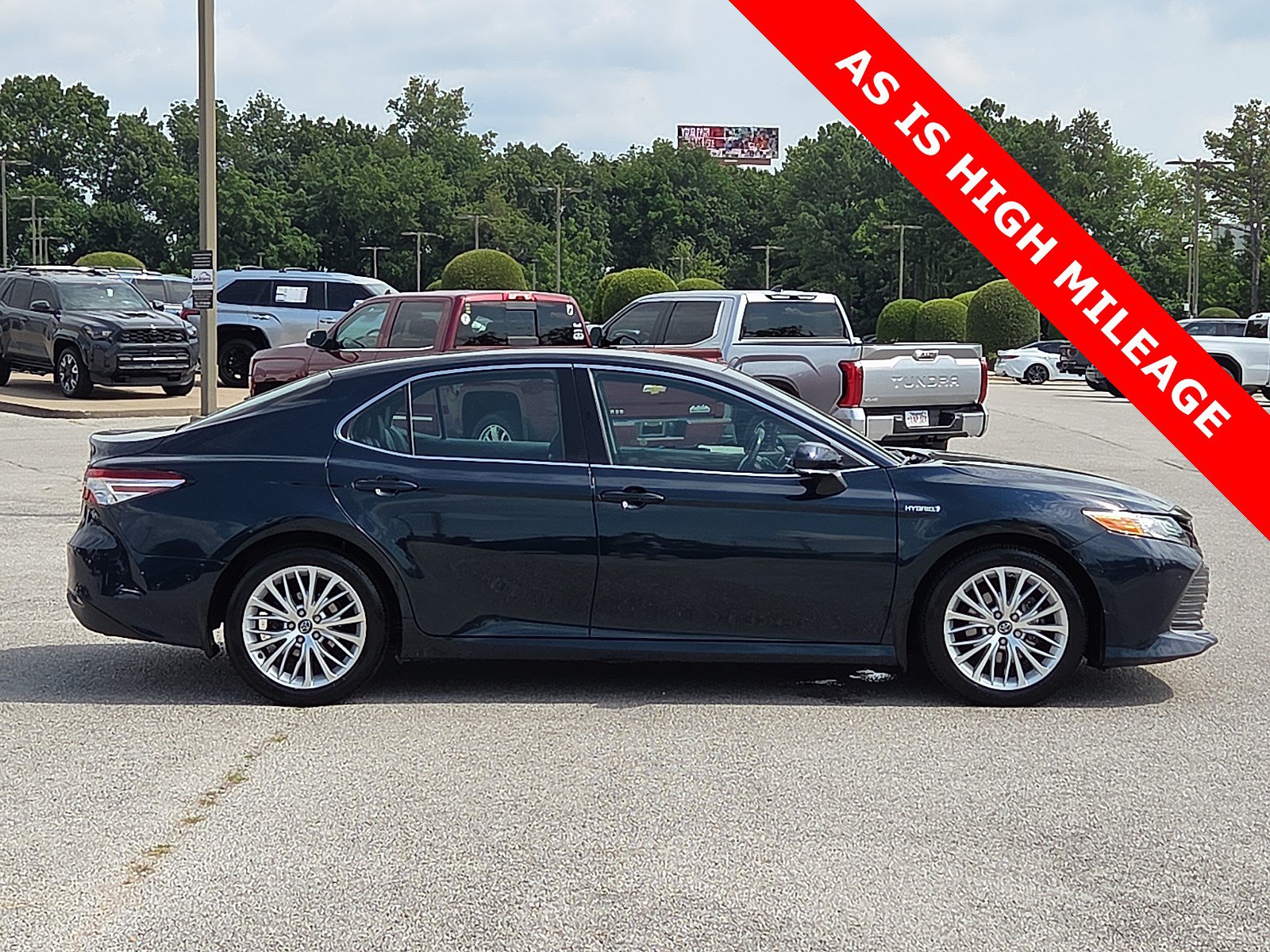 Used 2018 Toyota Camry XLE FWD image 6