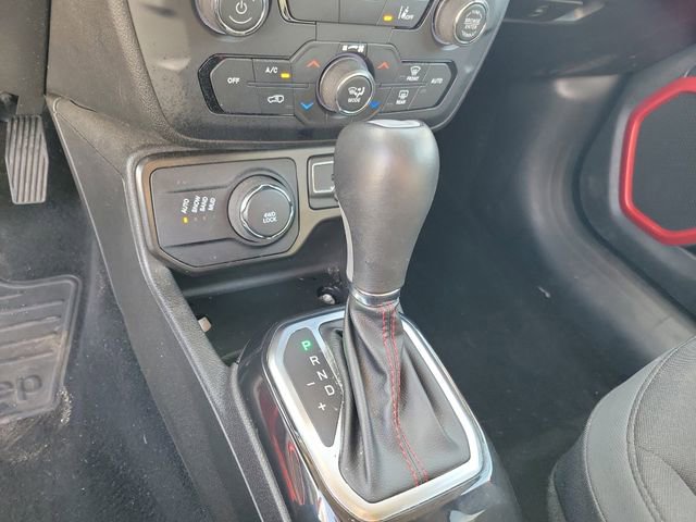 Used 2022 Jeep Renegade Latitude w/ Convenience Group AWD/4WD image 24