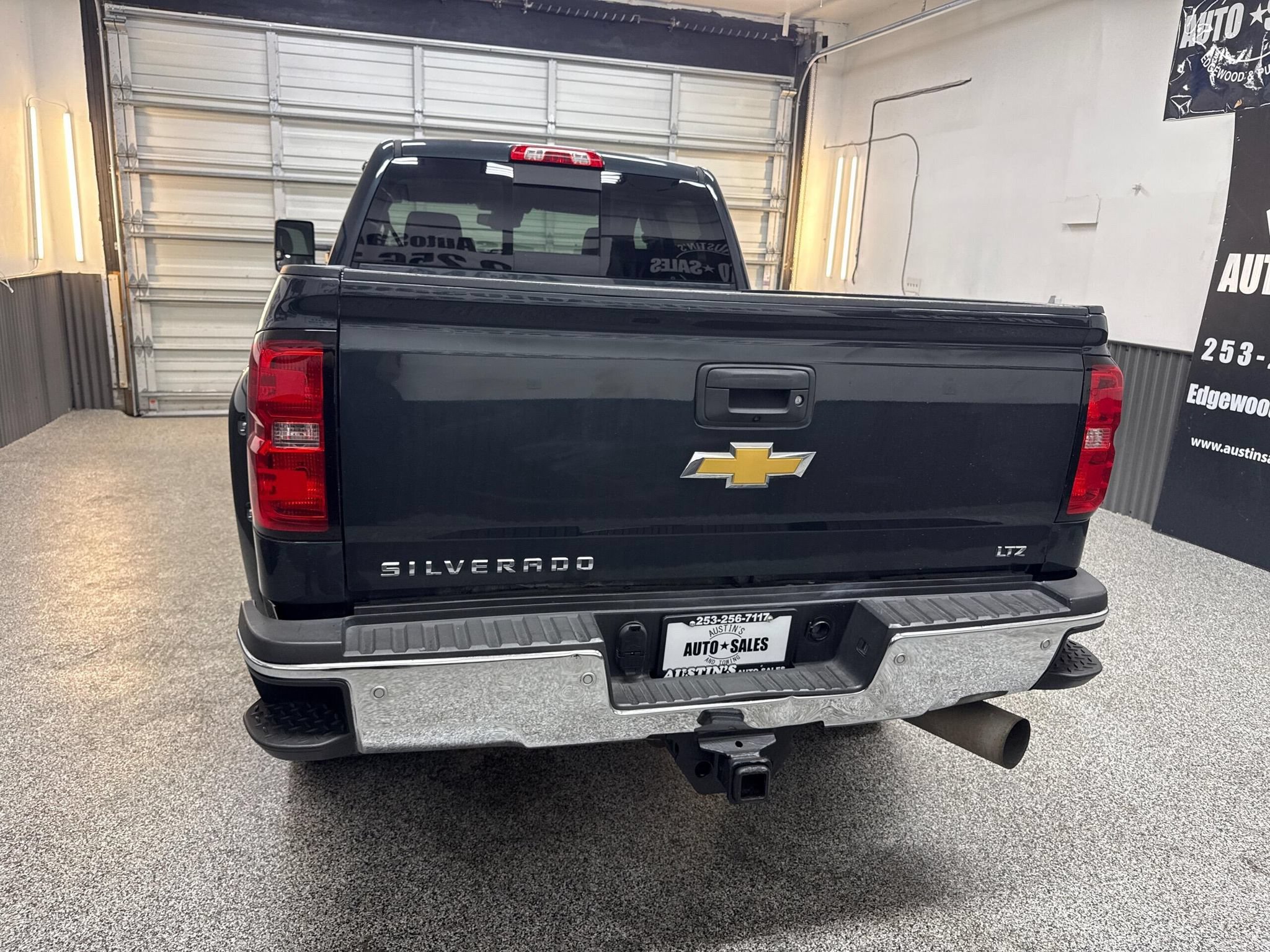 Used 2018 Chevrolet Silverado 3500 LTZ AWD/4WD image 4