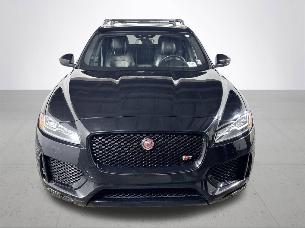 Used 2017 Jaguar F-PACE S image 3