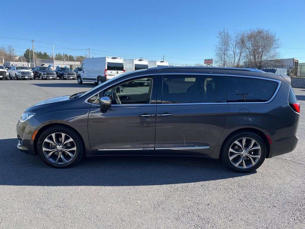 Used 2018 Chrysler Pacifica Limited w/ Tire & Wheel Group image 6