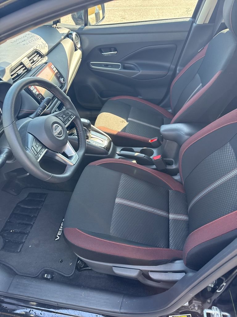 Used 2025 Nissan Versa SR w/ Trunk Package image 9