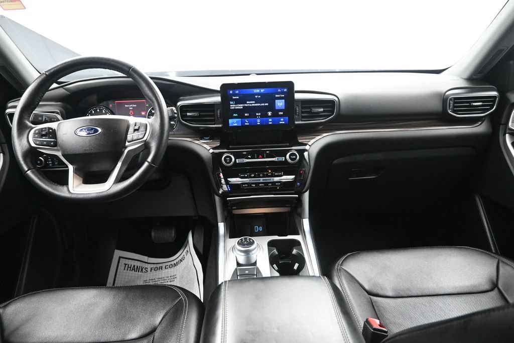 Used 2024 Ford Explorer Limited w/ Equipment Group 301A AWD/4WD image 33