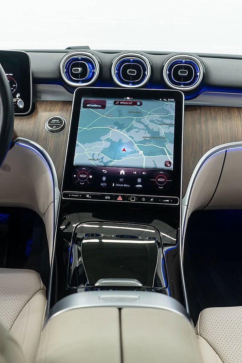 Used 2025 Mercedes-Benz CLE 300 4MATIC Coupe image 21