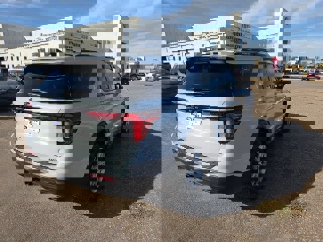 New 2026 Ford Explorer Active image 6