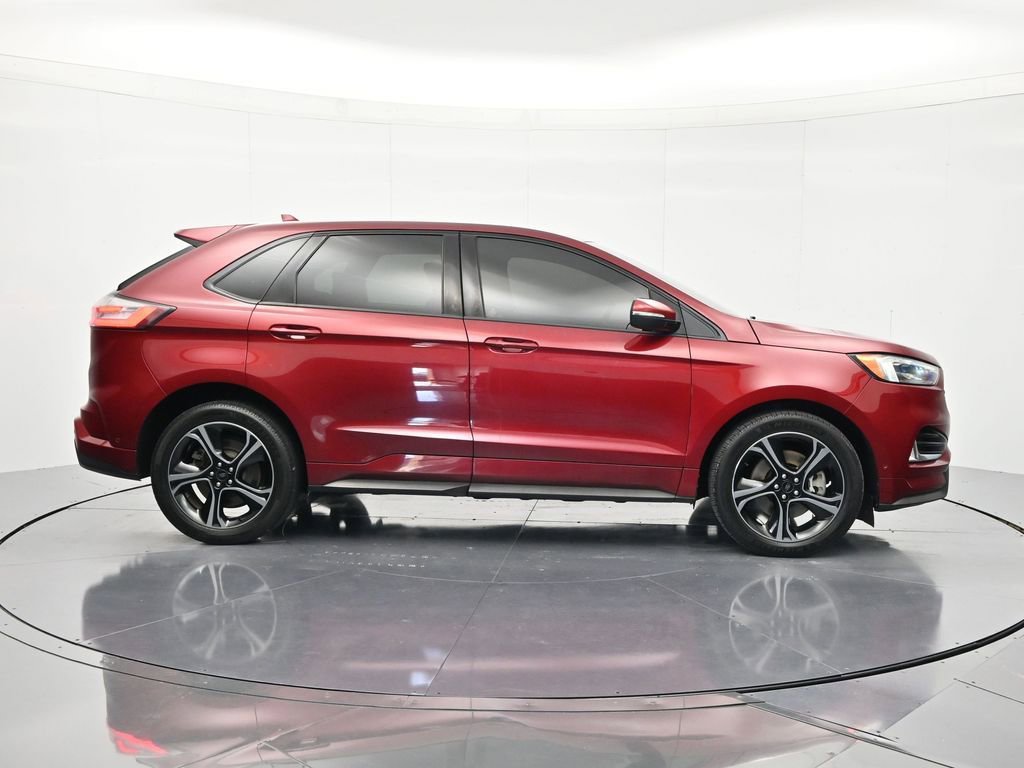 Certified 2019 Ford Edge ST w/ Equipment Group 401A AWD/4WD image 4