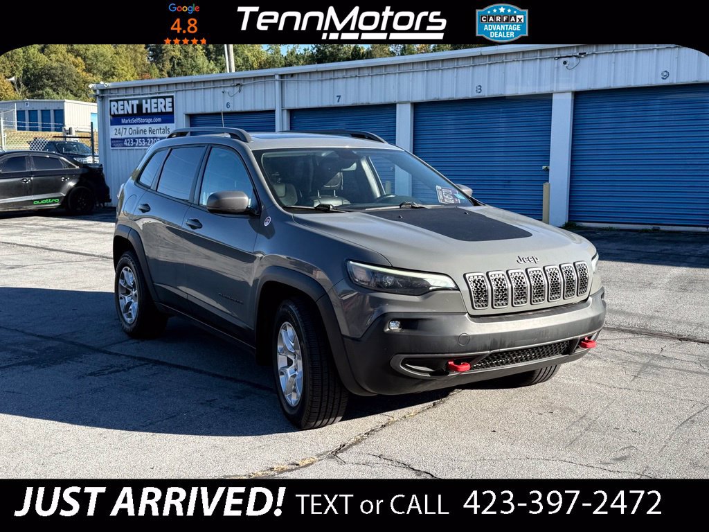 Used 2019 Jeep Cherokee Trailhawk AWD/4WD image 3