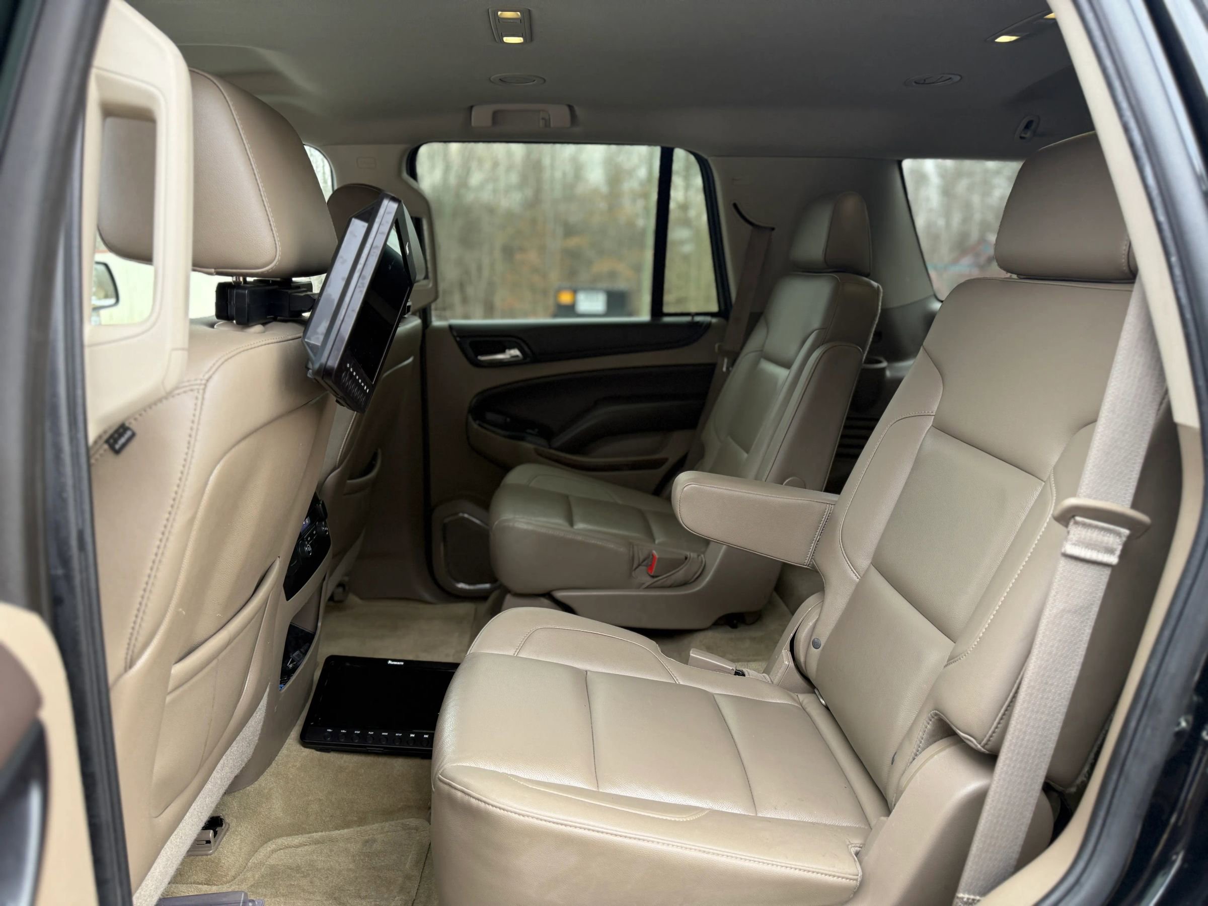 Used 2015 Chevrolet Tahoe LT image 12