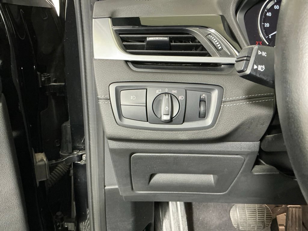 Used 2020 BMW X1 xDrive28i w/ Convenience Package AWD/4WD image 17