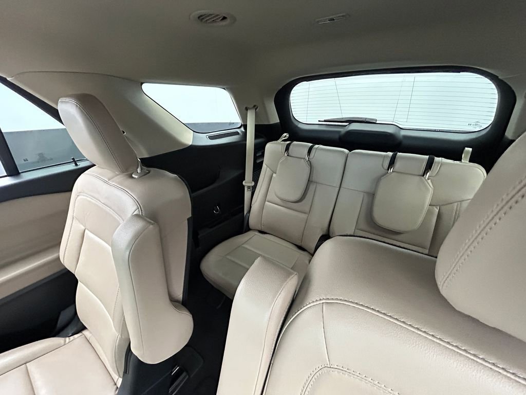 Used 2021 Ford Explorer XLT w/ Equipment Group 202A image 39