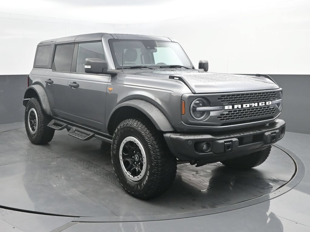 Used 2023 Ford Bronco Badlands w/ Sasquatch Package AWD/4WD image 9