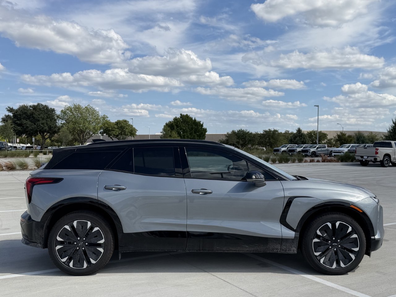 New 2027 Chevrolet Blazer EV RS FWD image 3