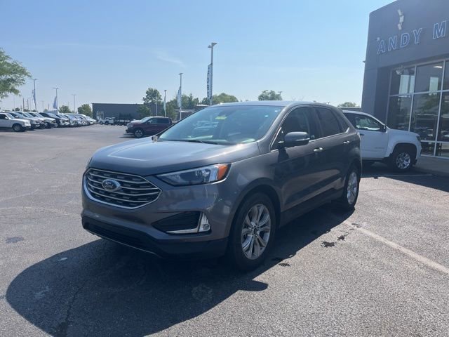 Used 2024 Ford Edge Titanium image 2
