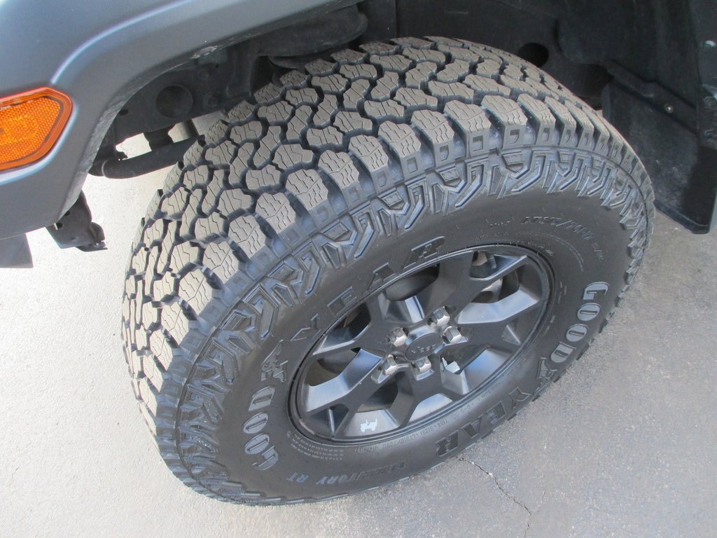 Used 2021 Jeep Wrangler Sport image 11