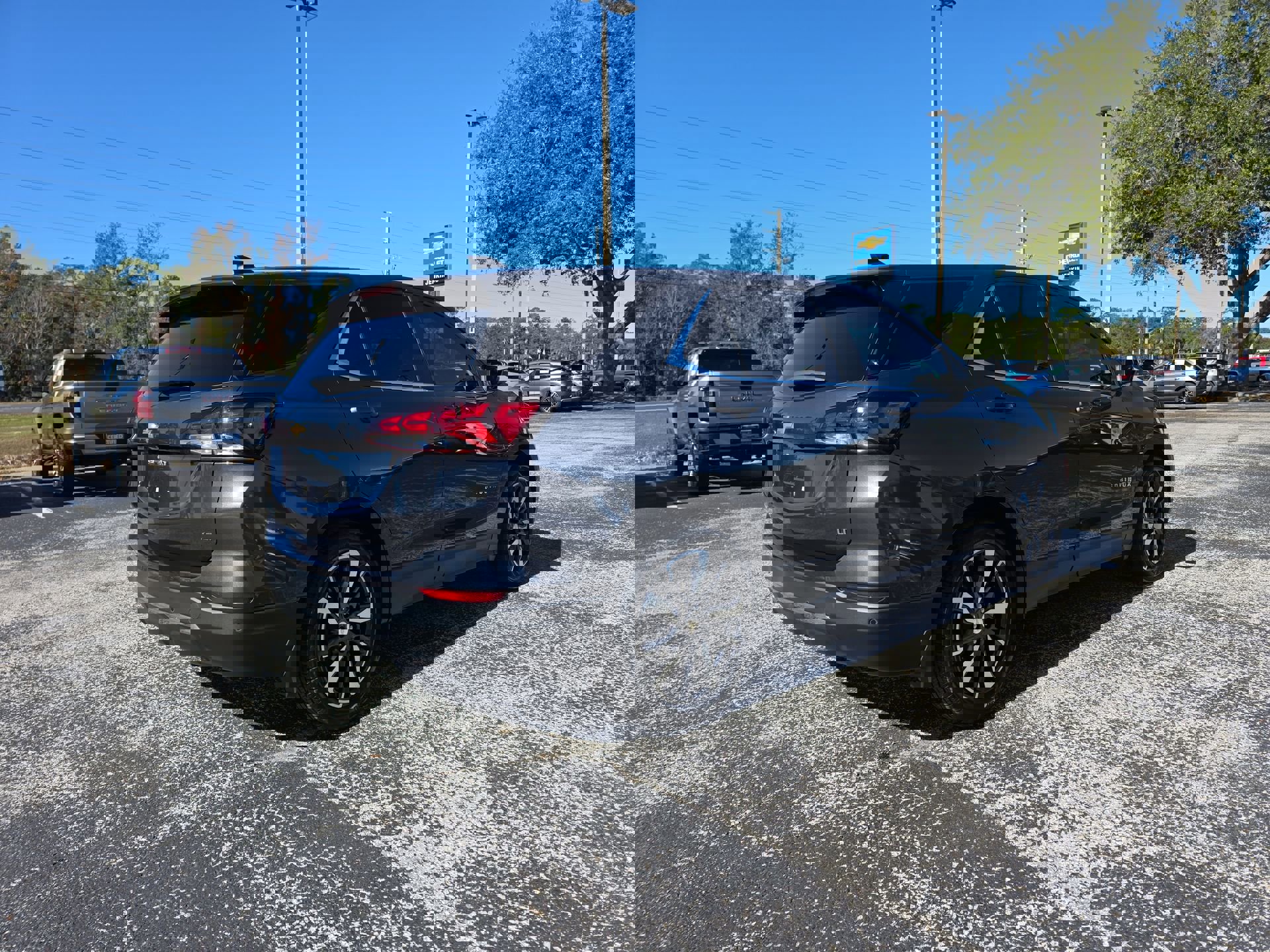 Certified 2023 Chevrolet Equinox LT image 3