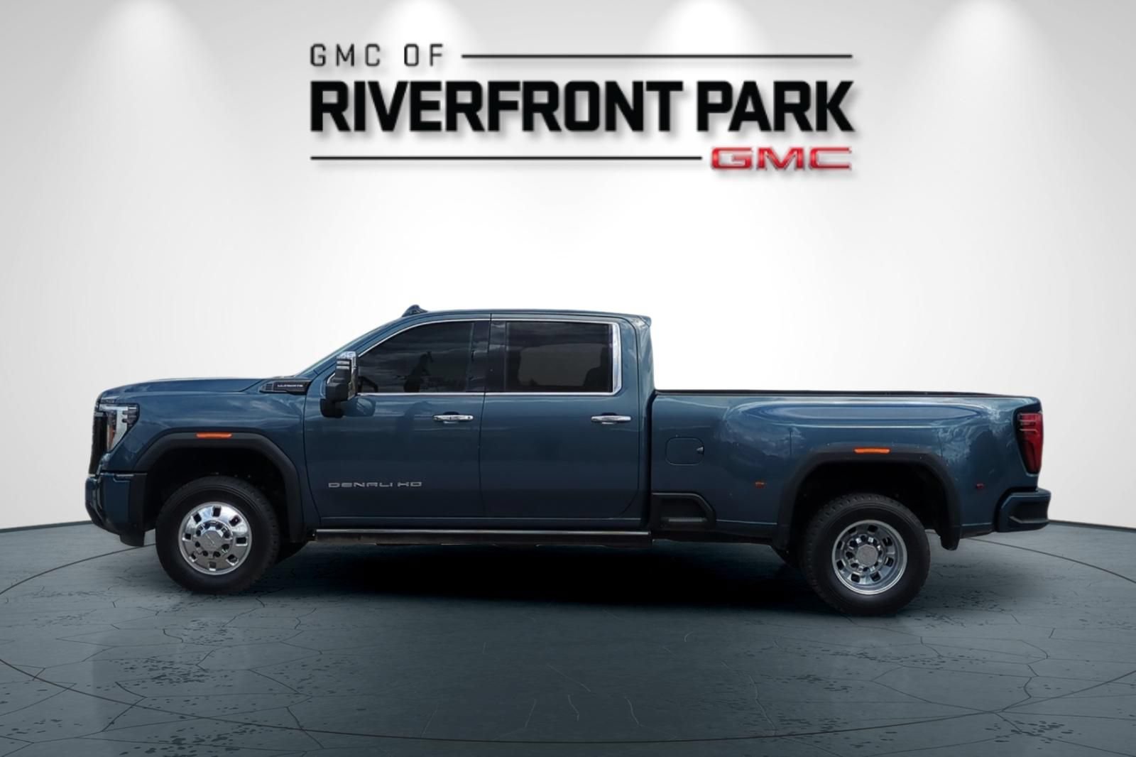 Used 2026 GMC Sierra 3500 Denali Ultimate AWD/4WD image 6