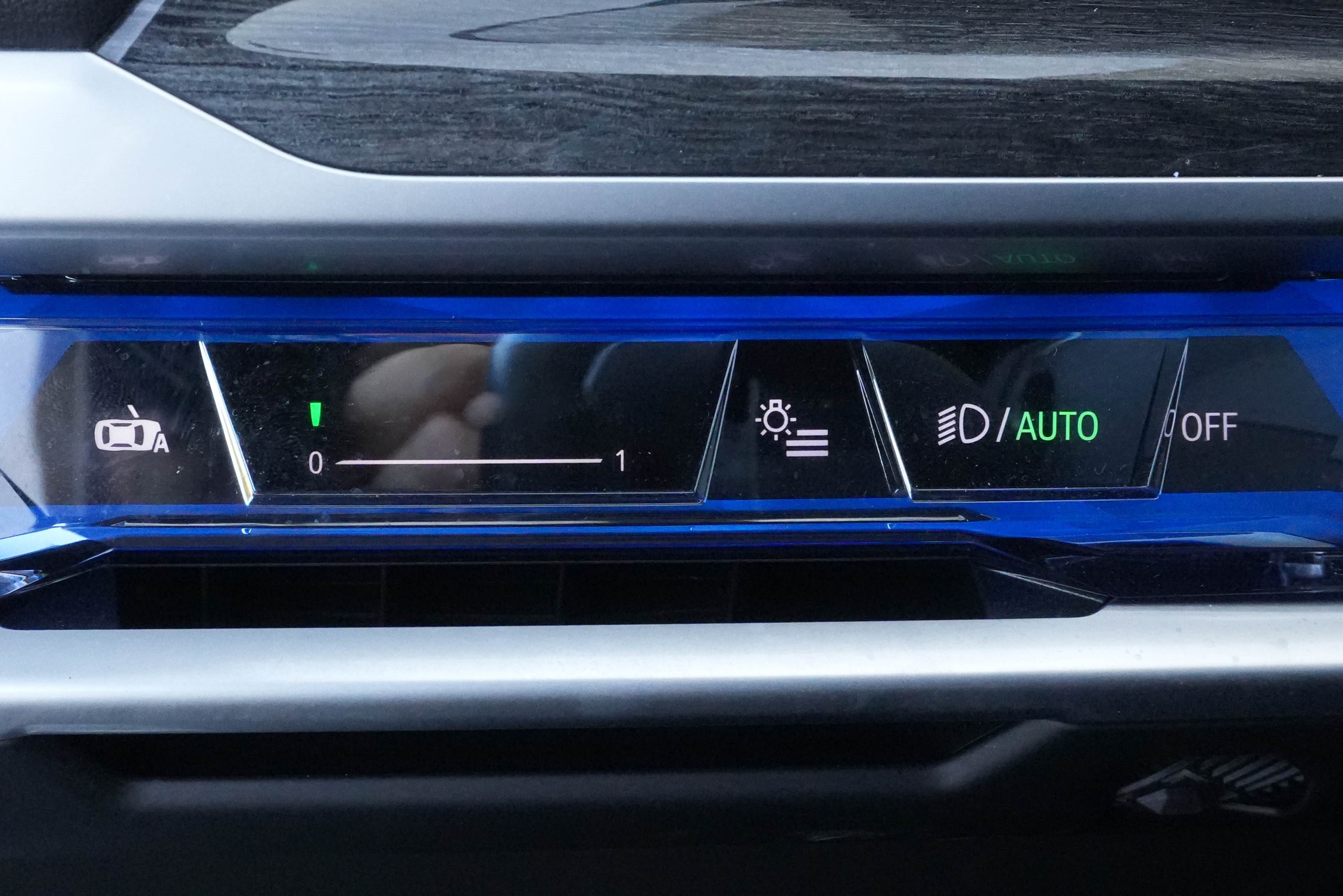Certified 2023 BMW i7 xDrive60 AWD/4WD image 17