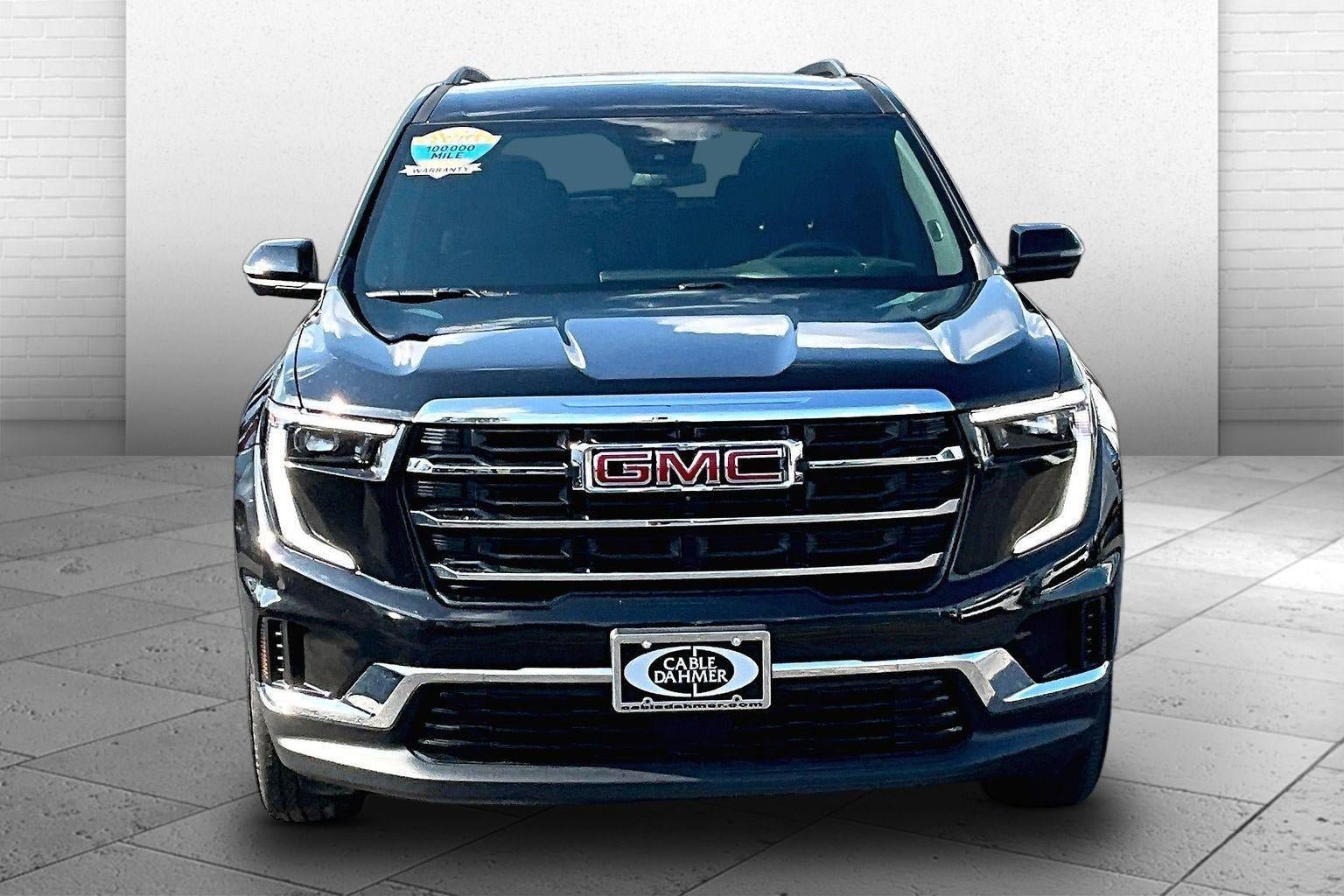Used 2025 GMC Acadia Elevation AWD/4WD image 2