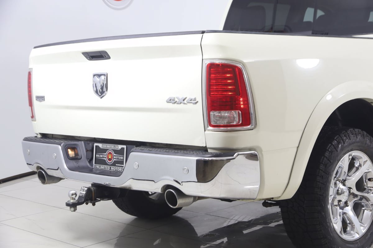 Used 2018 RAM 1500 Laramie w/ Convenience Group AWD/4WD image 38