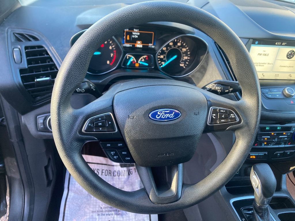 Used 2019 Ford Escape SE image 18
